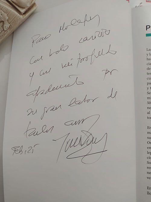 Dedicatoria del Libro por el Dr. José Miguel Láinez